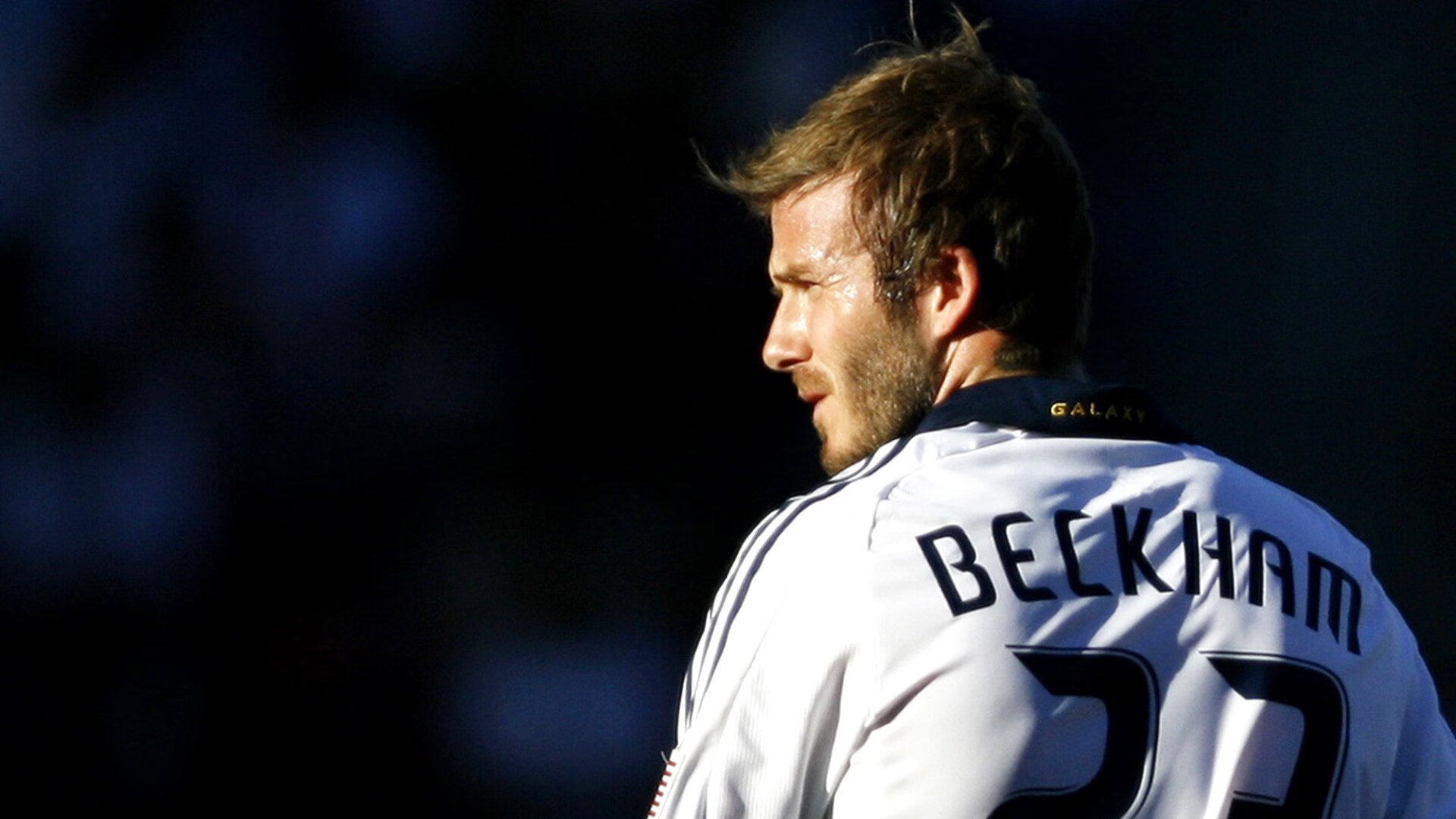 安东·李恩：全黑队防线与进攻的桥梁，每次带球突破都充满威胁